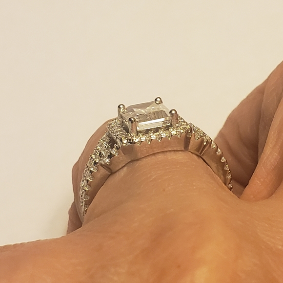 Sterling silver emerald cut diamond wedding ring - Picture 6 of 8